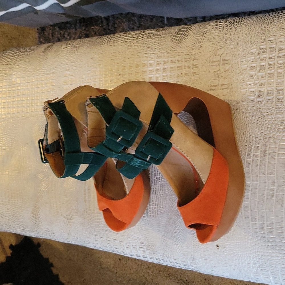 Shoes - Picture 3 of 3